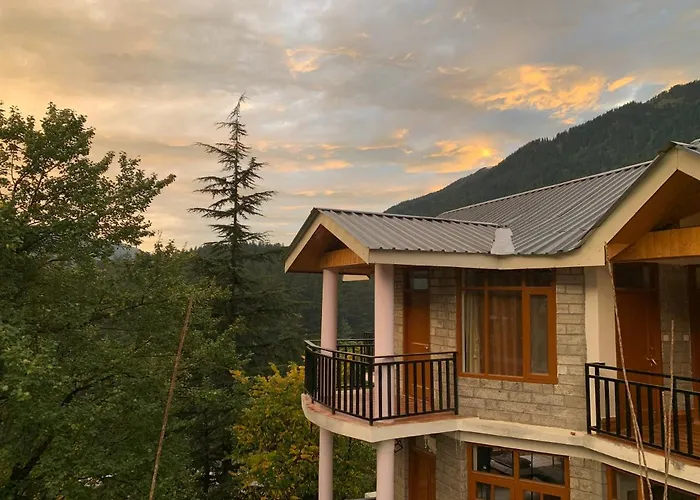 Roamate Hostel, Old Manali